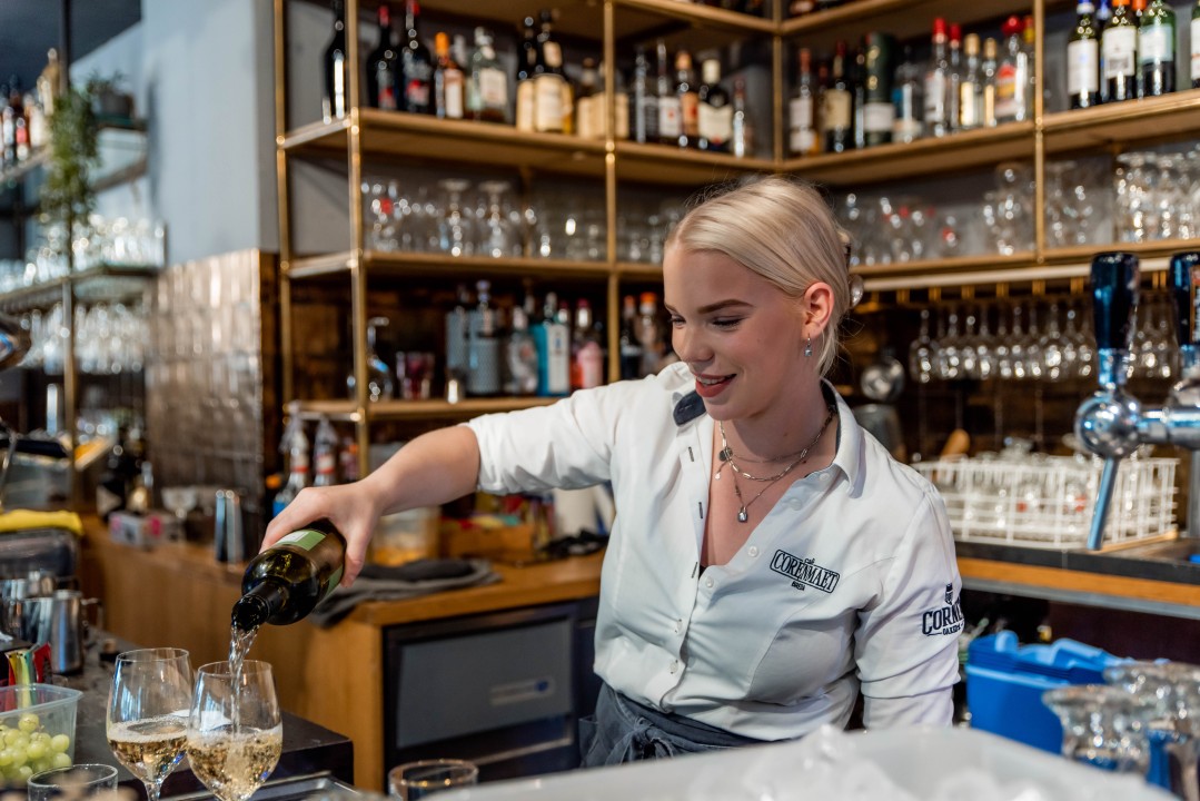 Medewerker bediening Corenmaet Bijbaan